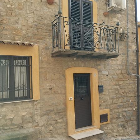 Casa Rosy Otel Caltanissetta Dış mekan fotoğraf